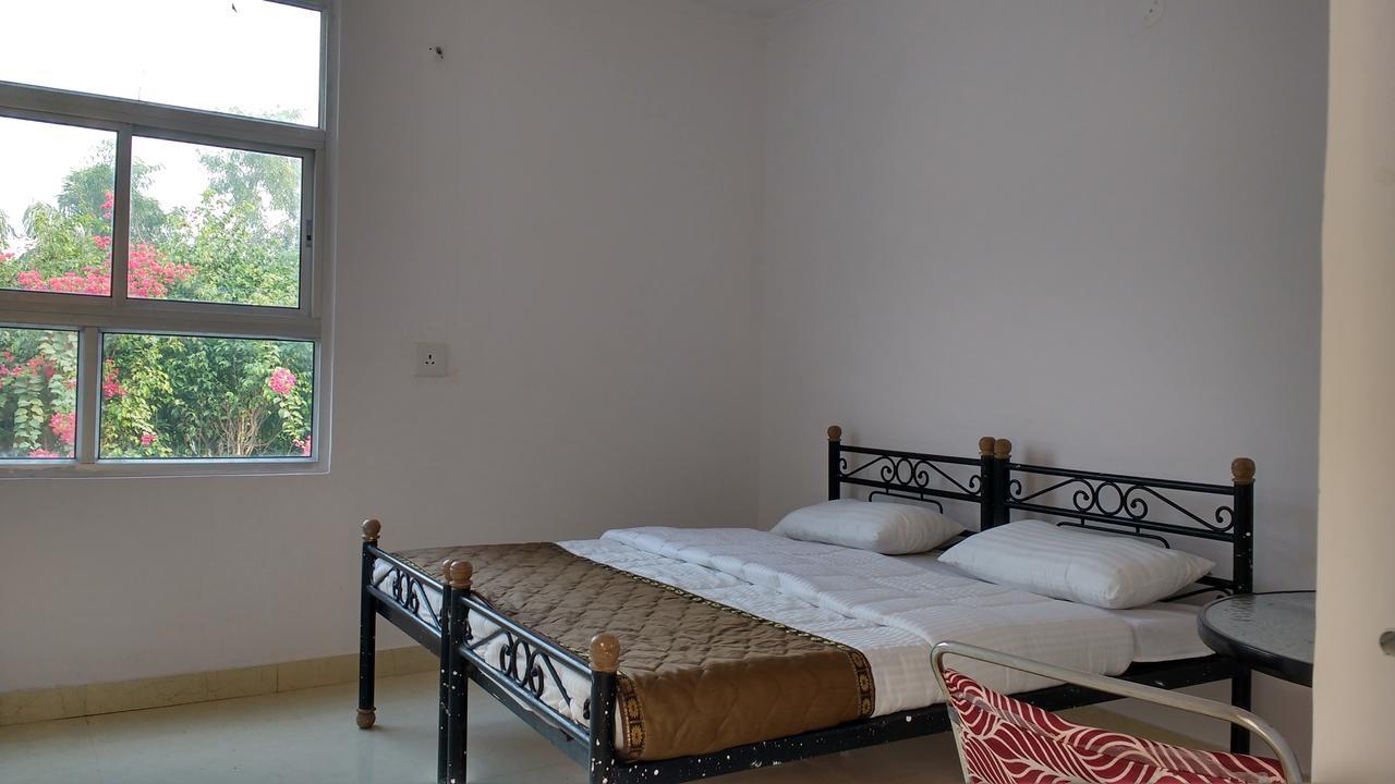 Club Awara Holiday Resort Manesar Exterior foto
